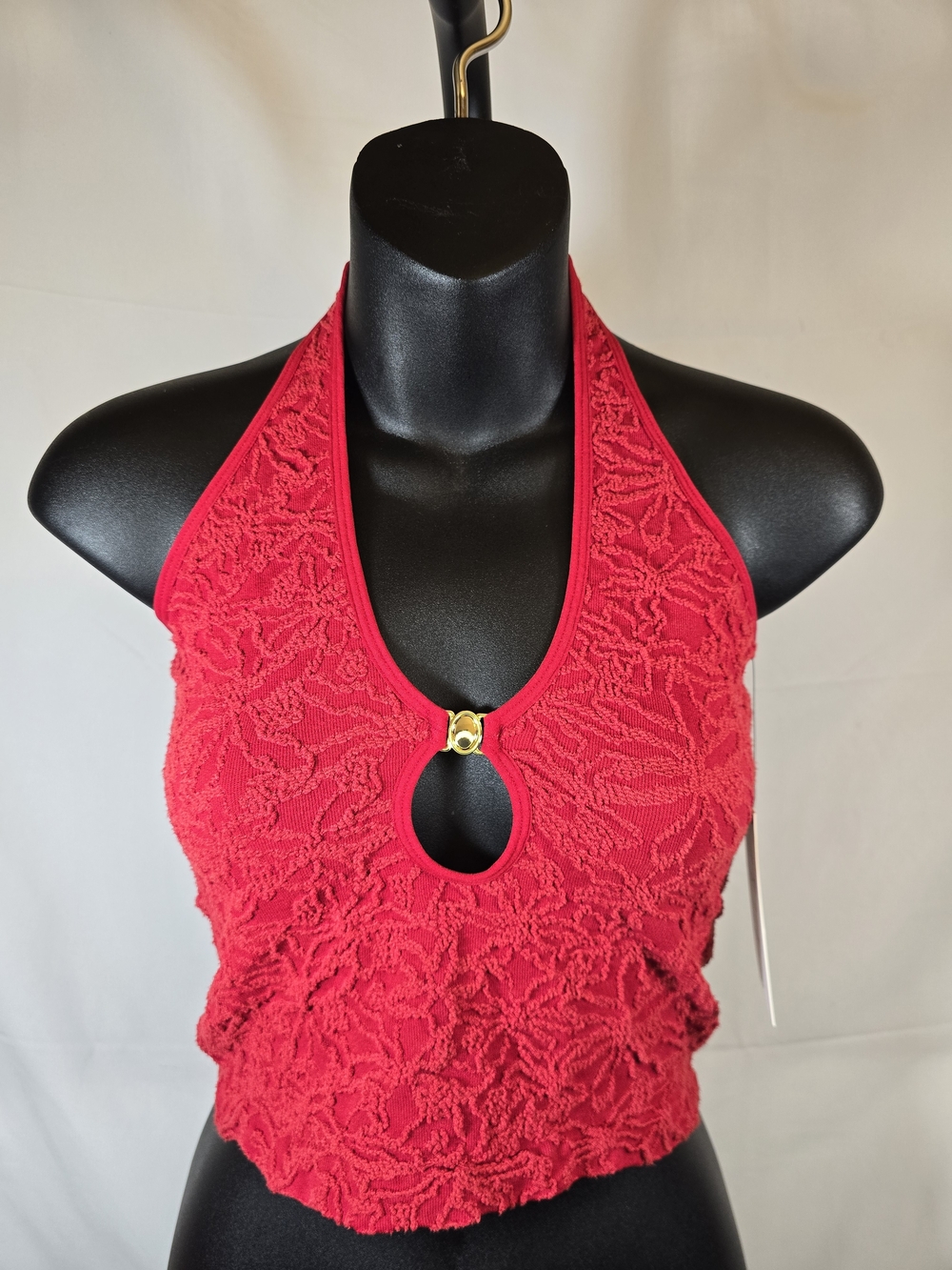 Red Halter Lace-Texture Crop Top with Gold Ring